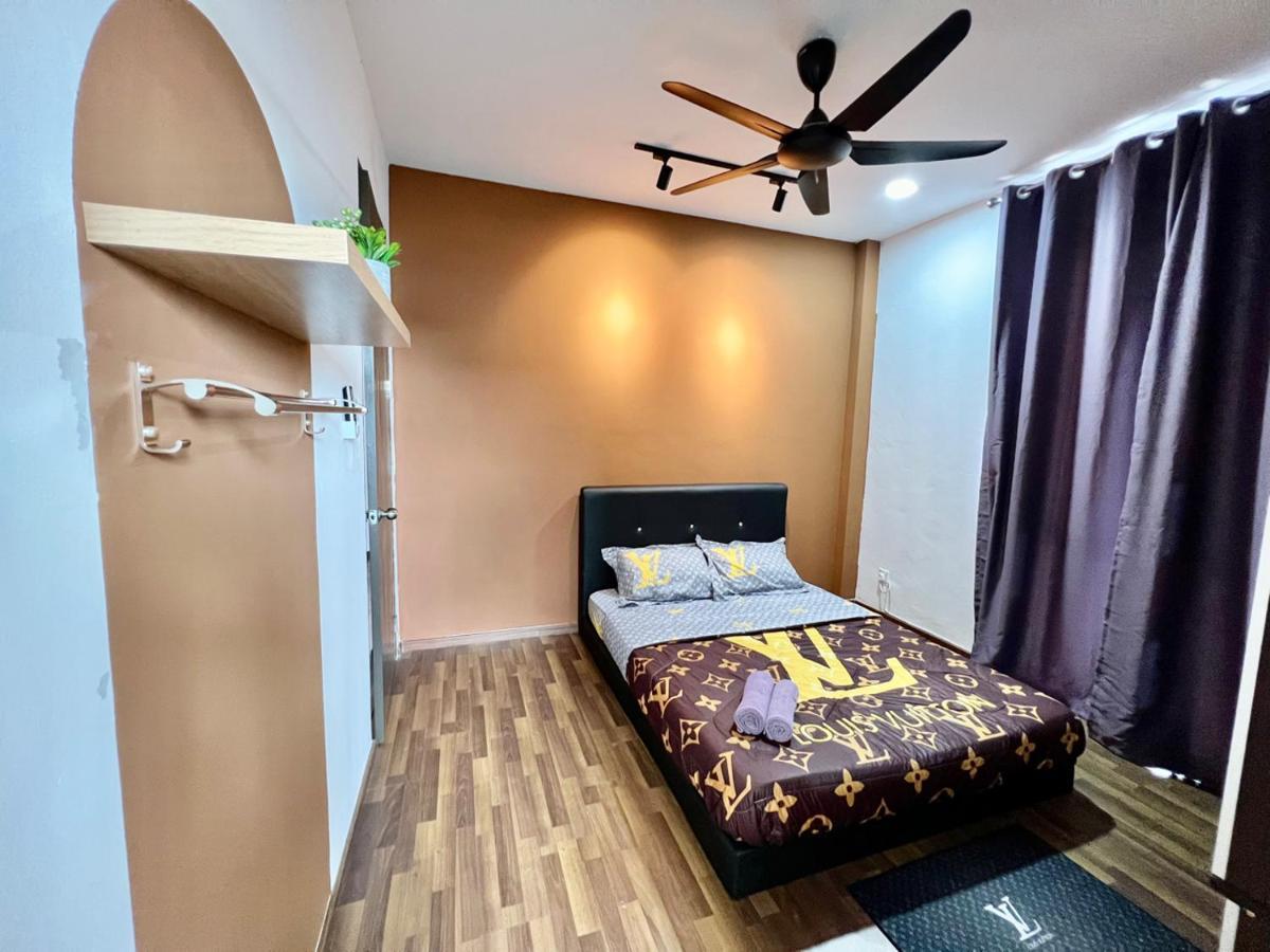 Staycation Homestay 1 Kota Samarahan Bg House Ngoại thất bức ảnh